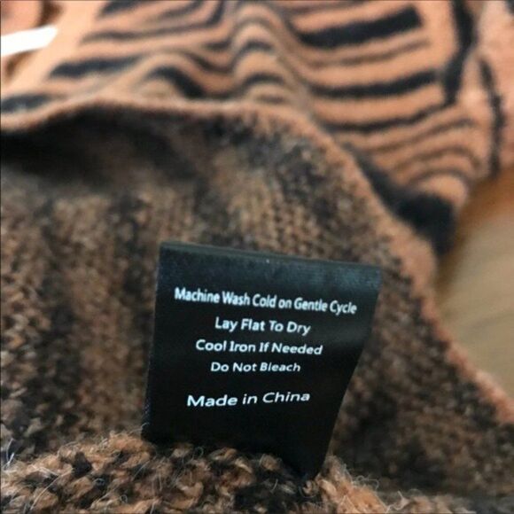 zebra Print V- Neck Sweater with Back Ties - Picture 9 of 9